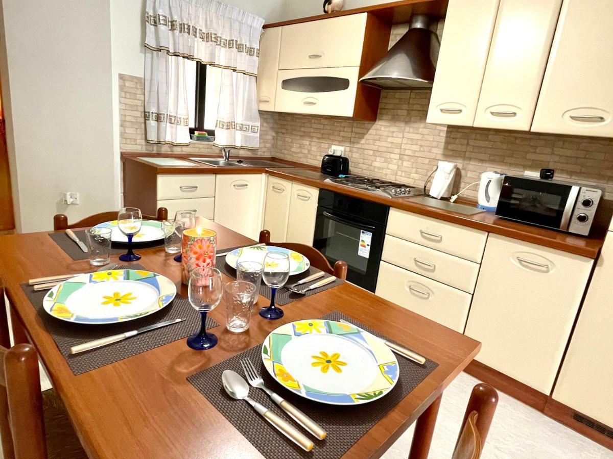 Regent Court - 3 Bedroom Apartment Within Walking Distance From Seafront Сент-Полс-Бей Екстер'єр фото